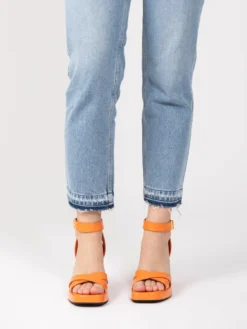 Sandalo Vernice Arancio Con Platform